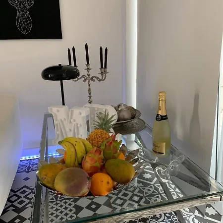 Yumboparadise Apartament *